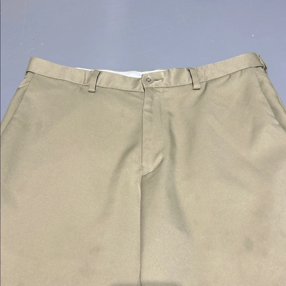 Haggar Clothing Khaki Chino Pants (Men’s 34 x 30) (Classic Fit)